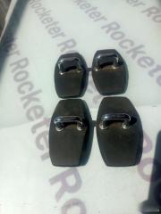 Запчасть ответная часть замка двери Land Rover Range Rover 2005-2009