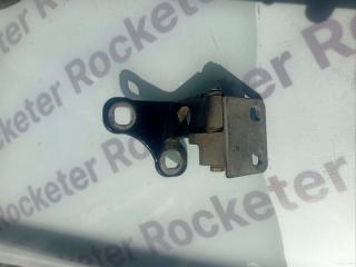 Запчасть петля двери задняя левая Land Rover Range Rover 2005-2009