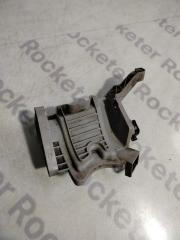 Кронштейн передний левый Mercedes-Benz CLA-Class 2021