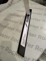 Запчасть накладка порога внутренняя передняя правая Skoda rapid