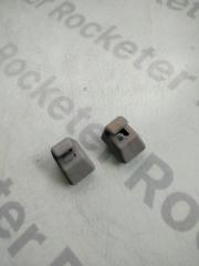 Запчасть крепление козырька Opel Vectra 2008