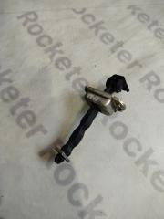 Ограничитель двери передний правый NISSAN qashqai 2008