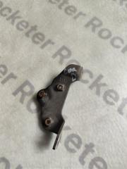 Запчасть кронштейн крепления правый Opel Corsa D 2006-2010