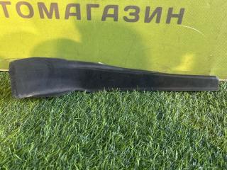 Запчасть уголок жабо правый Honda Stepwgn