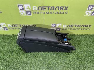Запчасть бардачок между сиденьями Mercedes-Benz C200