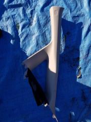 Фото запчасти накладка на стойку кузова передняя левая Honda Fit 2013 контрактная запчасть Запчасть накладка на стойку кузова передняя левая Honda Fit 2013