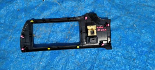 Запчасть консоль магнитофона TOYOTA Aqua