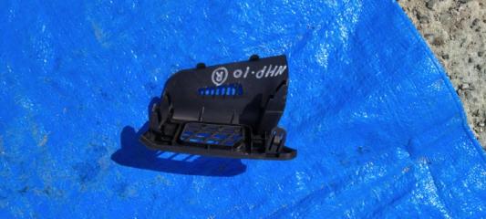 Запчасть пластик торпеды TOYOTA Aqua