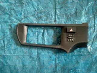 Запчасть консоль магнитофона Toyota Aqua