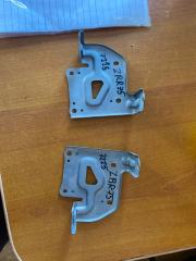 Фото запчасти крепление магнитофона toyota voxy контрактная запчасть Запчасть крепление магнитофона toyota voxy