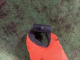 Фото запчасти кнопка Toyota PRIUS 2008 контрактная запчасть Запчасть кнопка Toyota PRIUS 2008