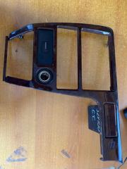 Запчасть консоль магнитофона TOYOTA MARK II