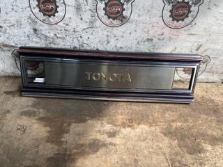 Запчасть вставка между стопов TOYOTA Century