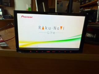 Магнитофон carrozzeria avicmrz77