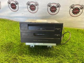 Магнитофон Toyota CROWN