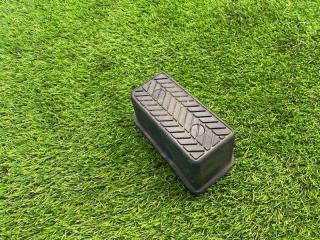 Запчасть подставка под ногу TOYOTA NADIA