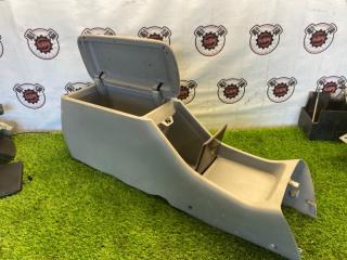 Запчасть бардачок между сиденьями TOYOTA NADIA