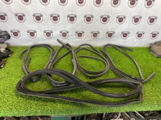 Уплотнение двери ISUZU BIGHORN