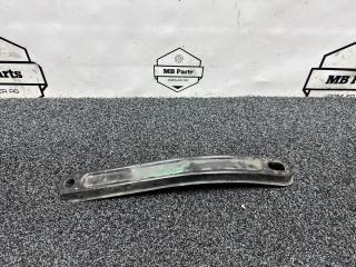 Запчасть кронштейн подрамника Mercedes-Benz C W205 2020