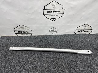 Запчасть распорка стоек Mercedes-Benz C W205 2020