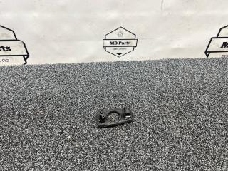 Запчасть накладка замка багажника Mercedes-Benz E w213 2017