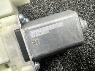 Моторчик стеклоподъемника передний правый Mercedes-Benz E w213 w213 om 651.921