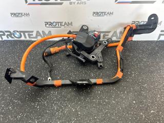 Розетка зарядки автомобиля BMW 5 2019