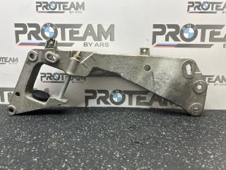 Запчасть кронштейн кпп BMW 4 2016