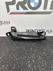 Запчасть кронштейн BMW M3 2024