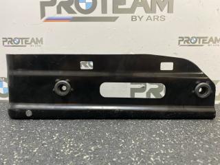 Кронштейн радиатора BMW X7 2022