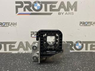 Кронштейн радиатора BMW X7 2022