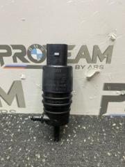 Фото запчасти насос (моторчик) омывателя стекла BMW X7 2022 контрактная запчасть Запчасть насос (моторчик) омывателя стекла BMW X7 2022