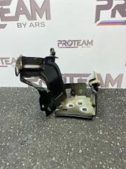 Кронштейн крыла BMW M5 2025