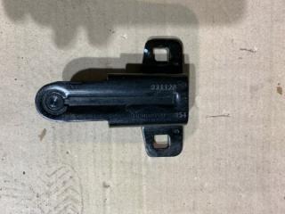 Запчасть скоба замка нижней двери багажника BMW X5 2004