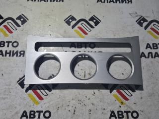 Запчасть накладка декоративная Volkswagen Passat 2009