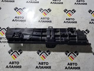 Запчасть кронштейн радиатора BMW X1 2009