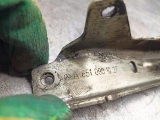 Кронштейн радиатора A6510901027 Mercedes OM651 Кронштейн радиатора A6510901027 Mercedes OM651
