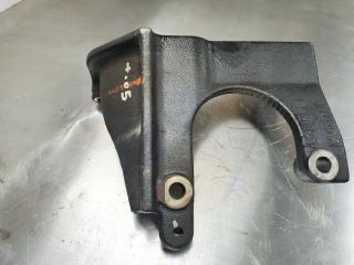Запчасть кронштейн двс Mitsubishi 4D56U 1064A034 контрактная Кронштейн ДВС Mitsubishi 4D56U 1064A034 контрактная