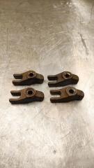 Запчасть кронштейн форсунки Kia Sorento