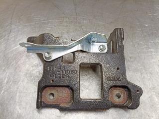 Запчасть крепеж интеркулера 1794511050 Toyota Land Cruiser Prado 2018