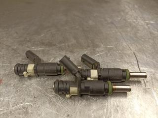 Запчасть форсунка топливная a2720780249 mercedes Mercedes-Benz