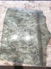 Запчасть стекло заднее левое BMW E38 1996