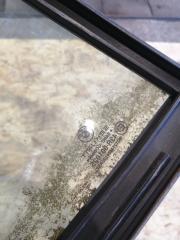 Запчасть стекло заднее левое BMW E38 1996