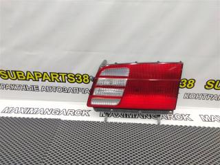 Запчасть вставка в крышку багажника задняя правая Toyota Grand Hiace 2000
