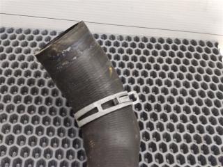 Патрубок радиатора Discovery 2006 L319 AJ41