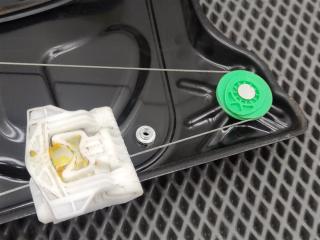 Стеклоподъемник передний правый Discovery 2006 L319 AJ41