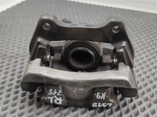 Суппорт тормозной задний левый Discovery 2006 L319 AJ41