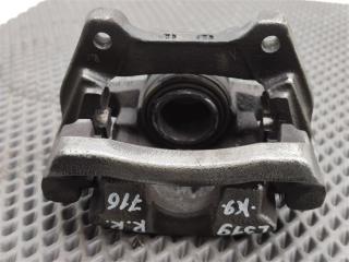 Суппорт тормозной задний правый Discovery 2006 L319 AJ41