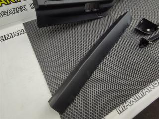 Обшивка двери багажника Discovery 2006 L319 AJ41