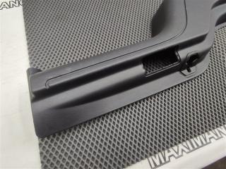 Обшивка двери багажника Discovery 2006 L319 AJ41